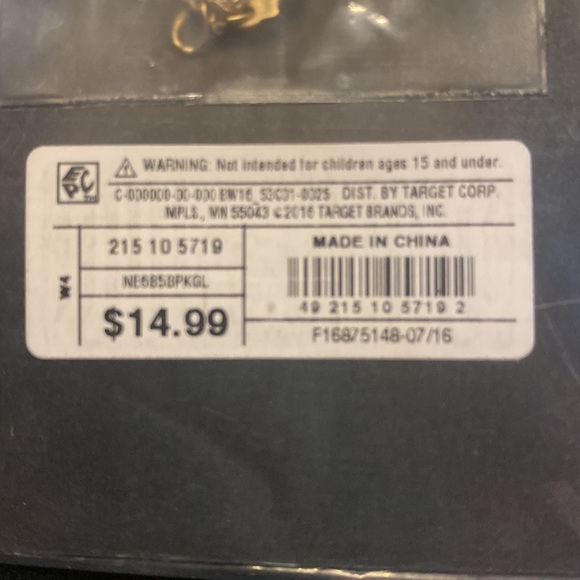 NWT Multi-layer necklace in pink - Picture 4 of 4